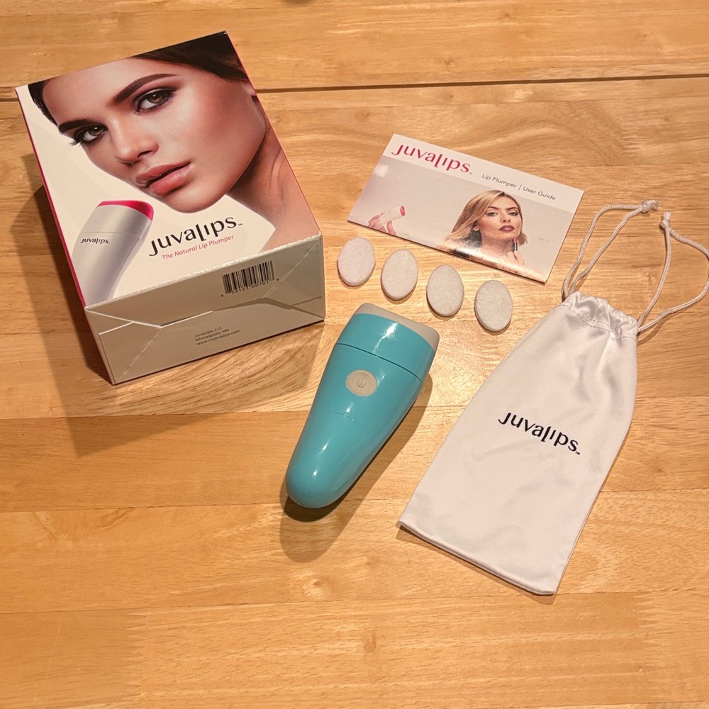 Juvalips ~ The Natural Lip Plumper ~ Sky Blue ~ Good Pre-Owned Condition